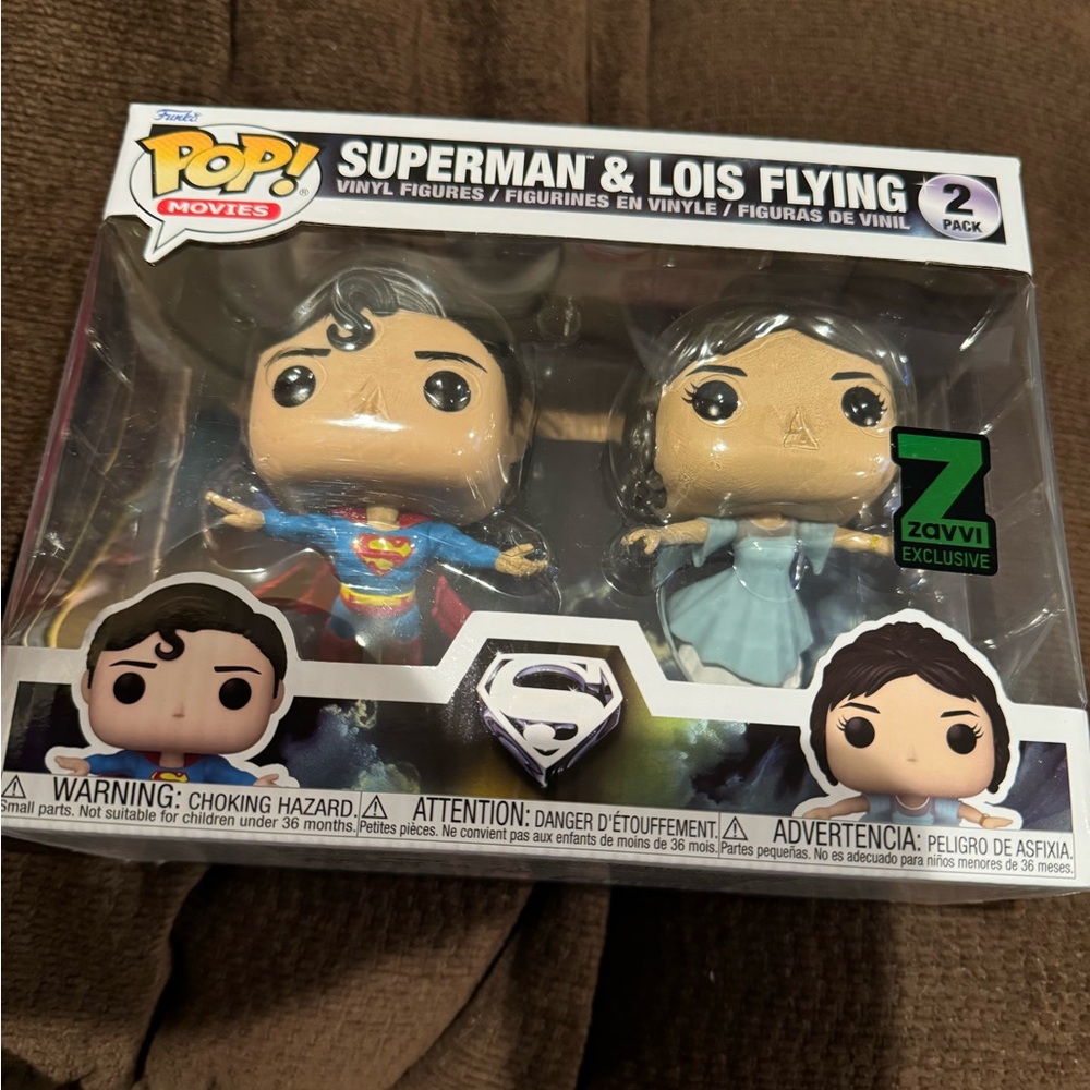 Funko pop Superman & Lois flying